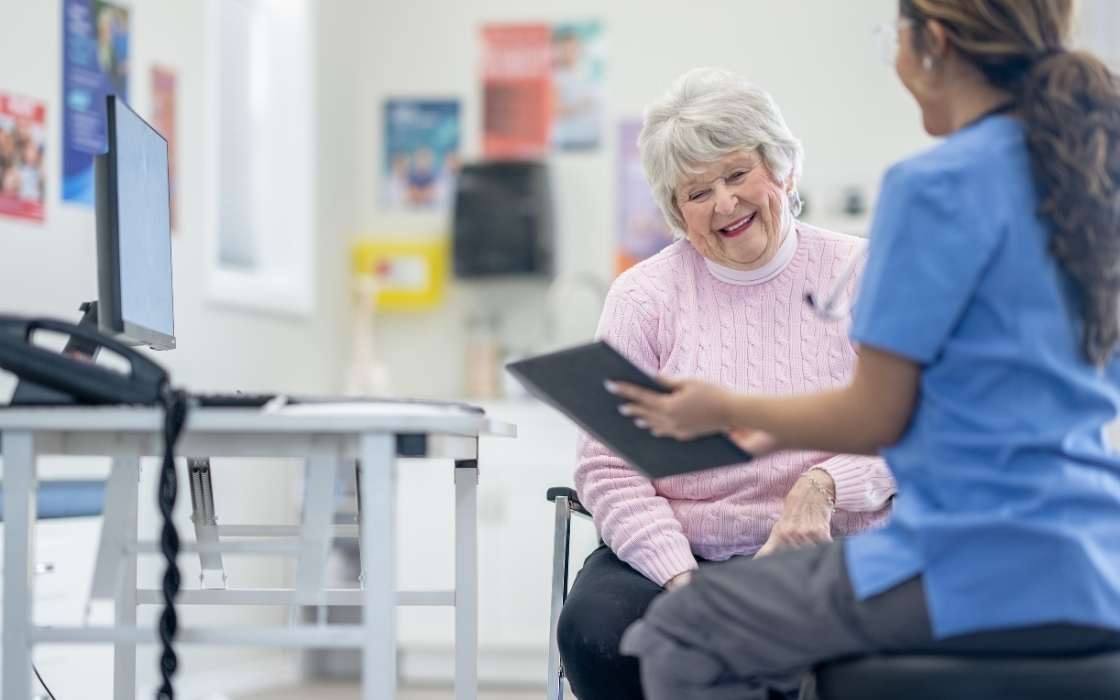 Technologie, die Betreuung ergänzt – nicht ersetzt Digitale Tools für Betreuung und Pflege